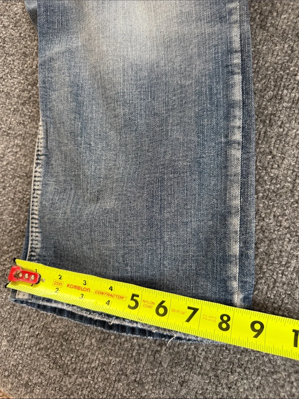 Silver Jeans Women’s Suki Size 24 Capri Jeans in Light Blue Wash